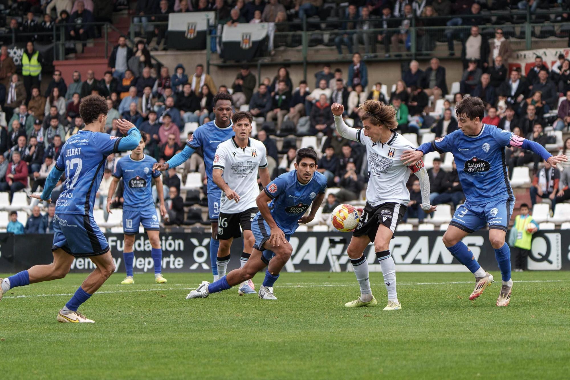 FOTOGALERÍA | Las mejores imágenes del partido Mérida-Orense