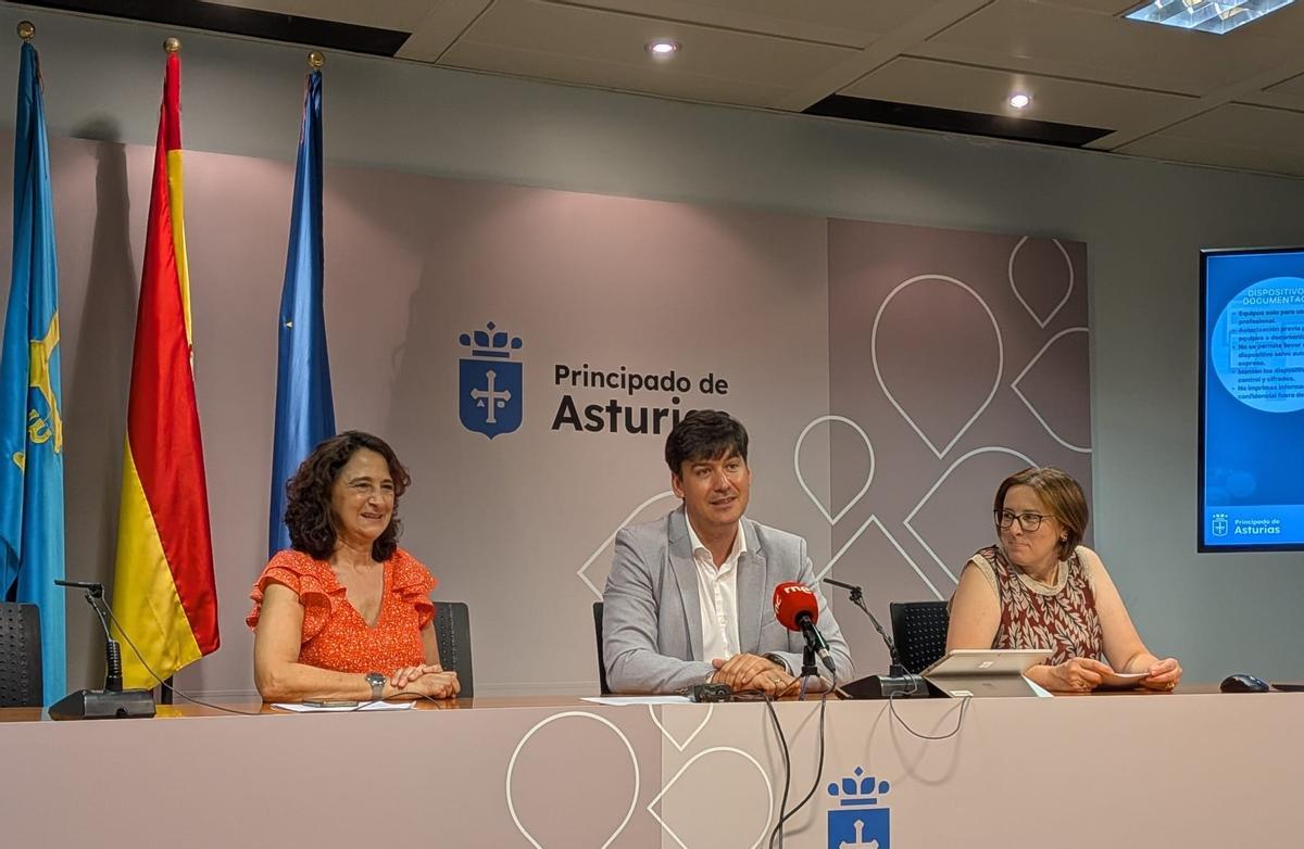 Noemí Pinilla-Alonso, Borja Sánchez y Mercedes Díaz Somoano
