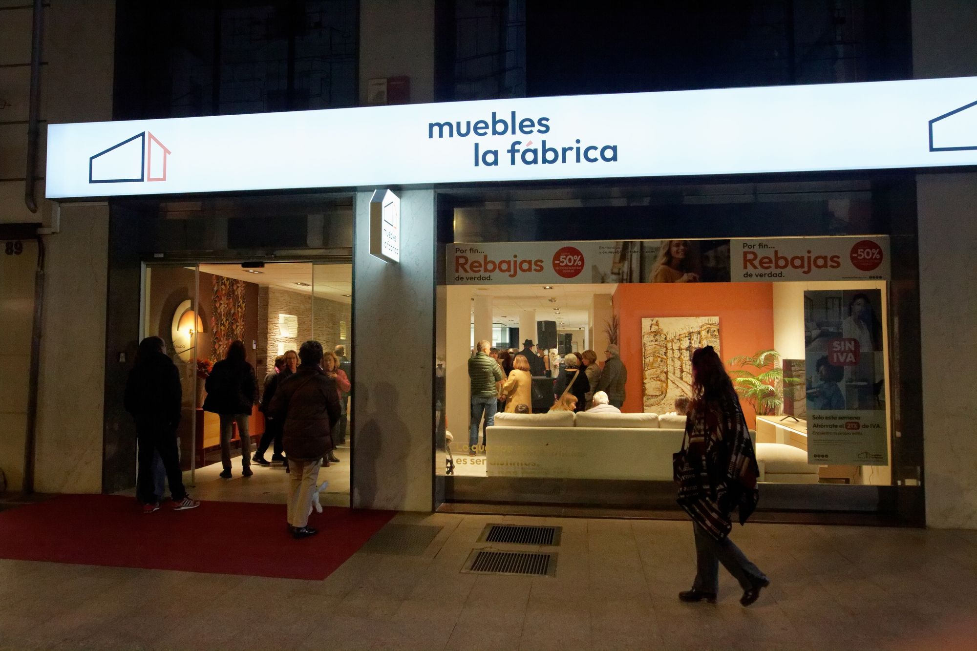 Reinauguración de Muebles la Fábrica