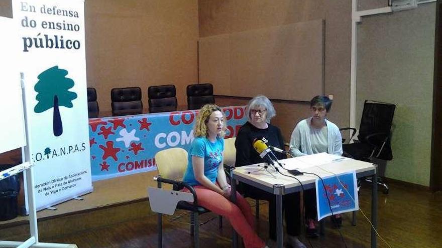 Rueda de prensa de la directiva de Foanpas, ayer, en el IME. // FdV