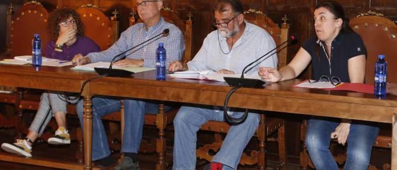 Los concejales del grupo popular en el ayuntamiento, ayer.