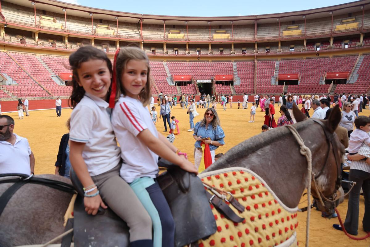 La plaza de los Califas en Córdoba abre el ruedo a la afición para vivir el toreo desde dentro La plaza de los Califas en Córdoba abre el ruedo a la afición para vivir el toreo desde dentro