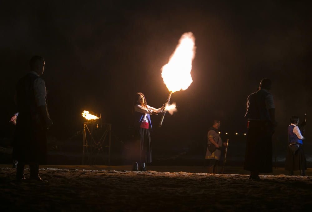 Un espectacular Desembarco al alba da inicio a los Moros y Cristianos en El Campello