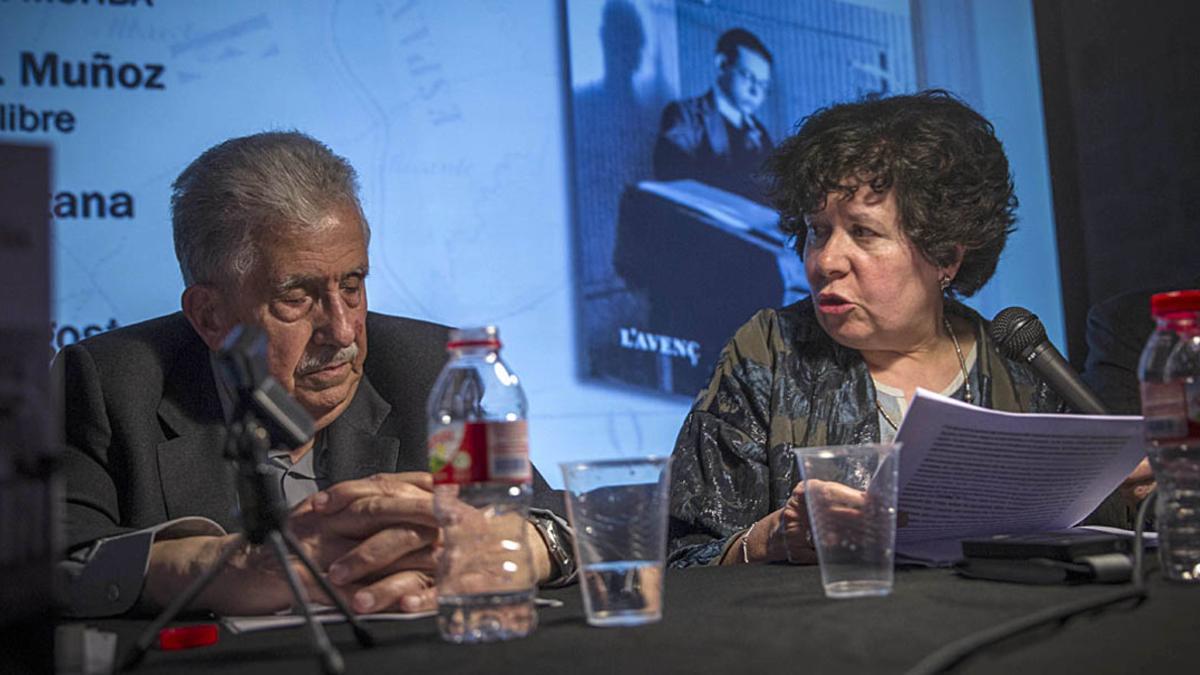 Josep Fontana y Rosa Congost, en la presentación de 'Les lliçons d'història. El jove Pierre Vilar (1924-1939) en el Muhba.