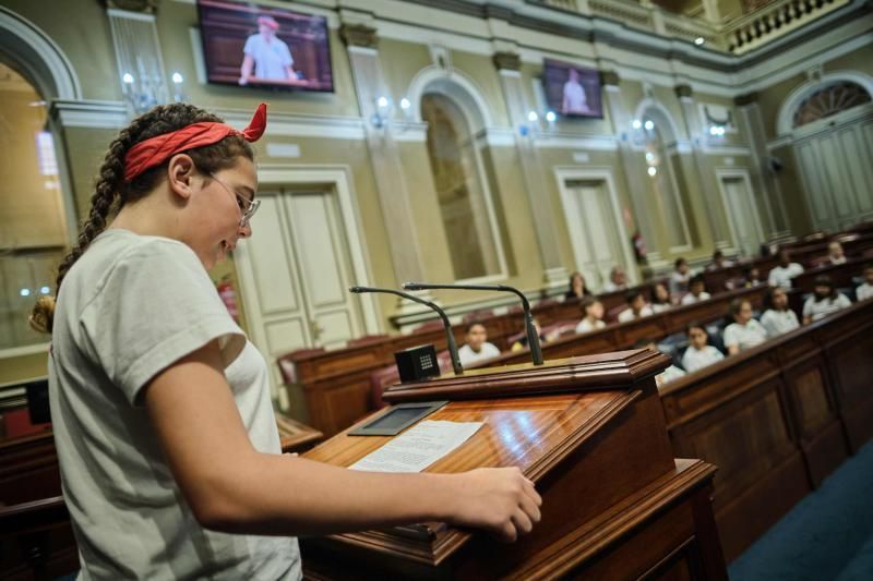 Pleno Infantil en el Parlamento de Canarias 61 alumnos ejercerán de diputados por un dia  | 09/03/2020 | Fotógrafo: Andrés Gutiérrez Taberne