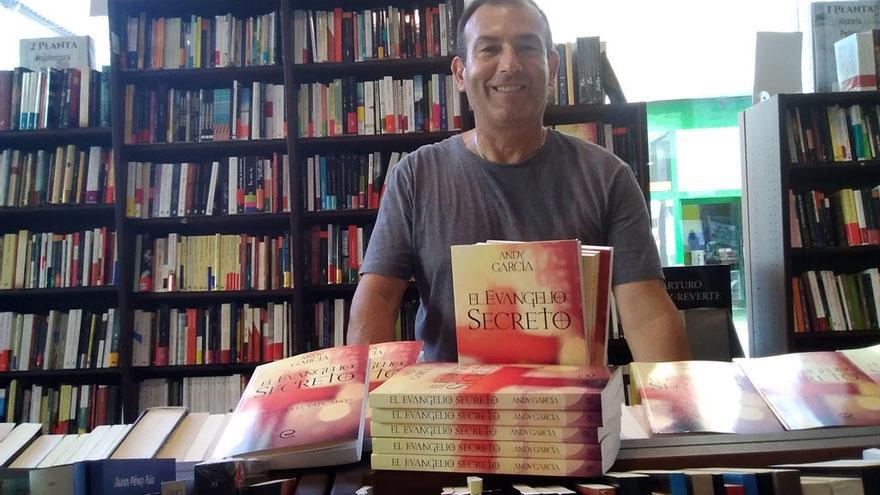 Andy García, esta semana con su obra en la librería Proteo.