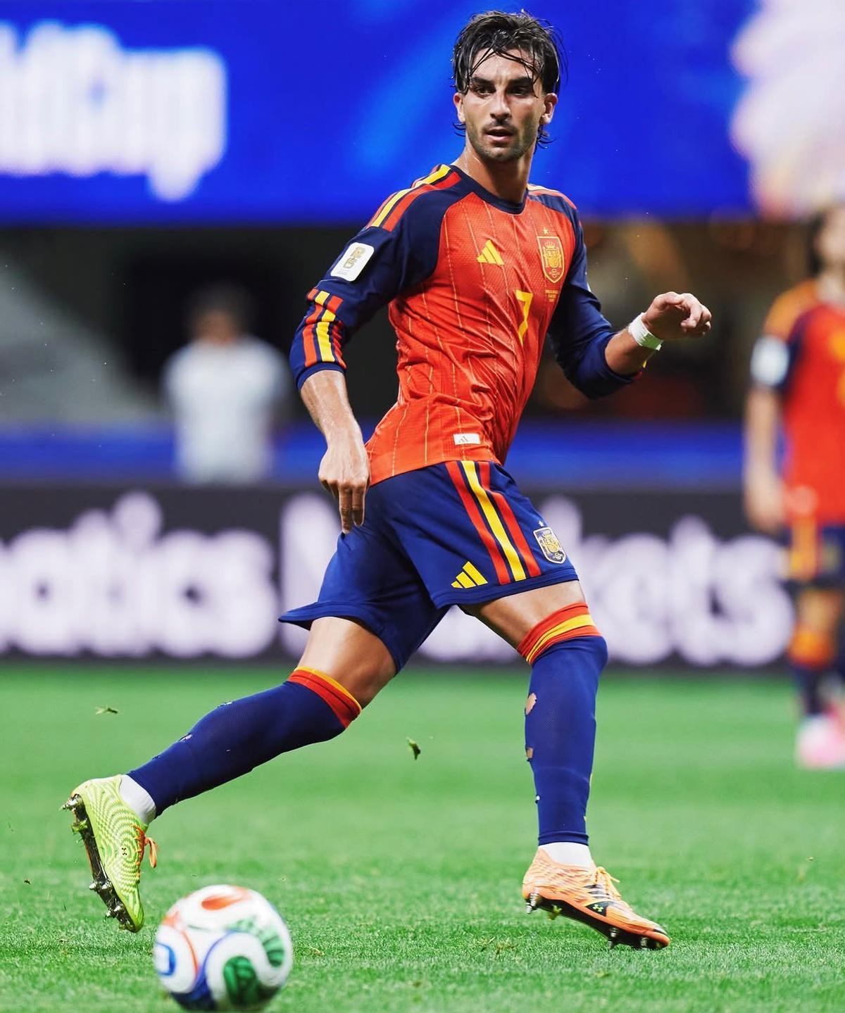 Ferrán Torres, jugando con la selección española