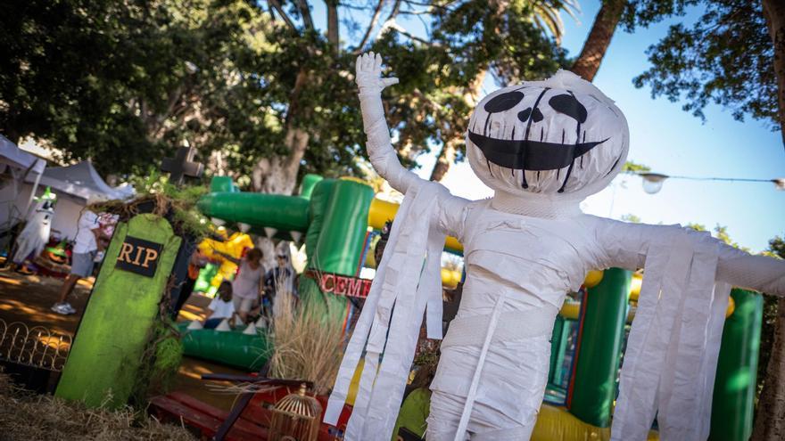 Setenta comercios del centro de la ciudad secundan el domingo de Halloween