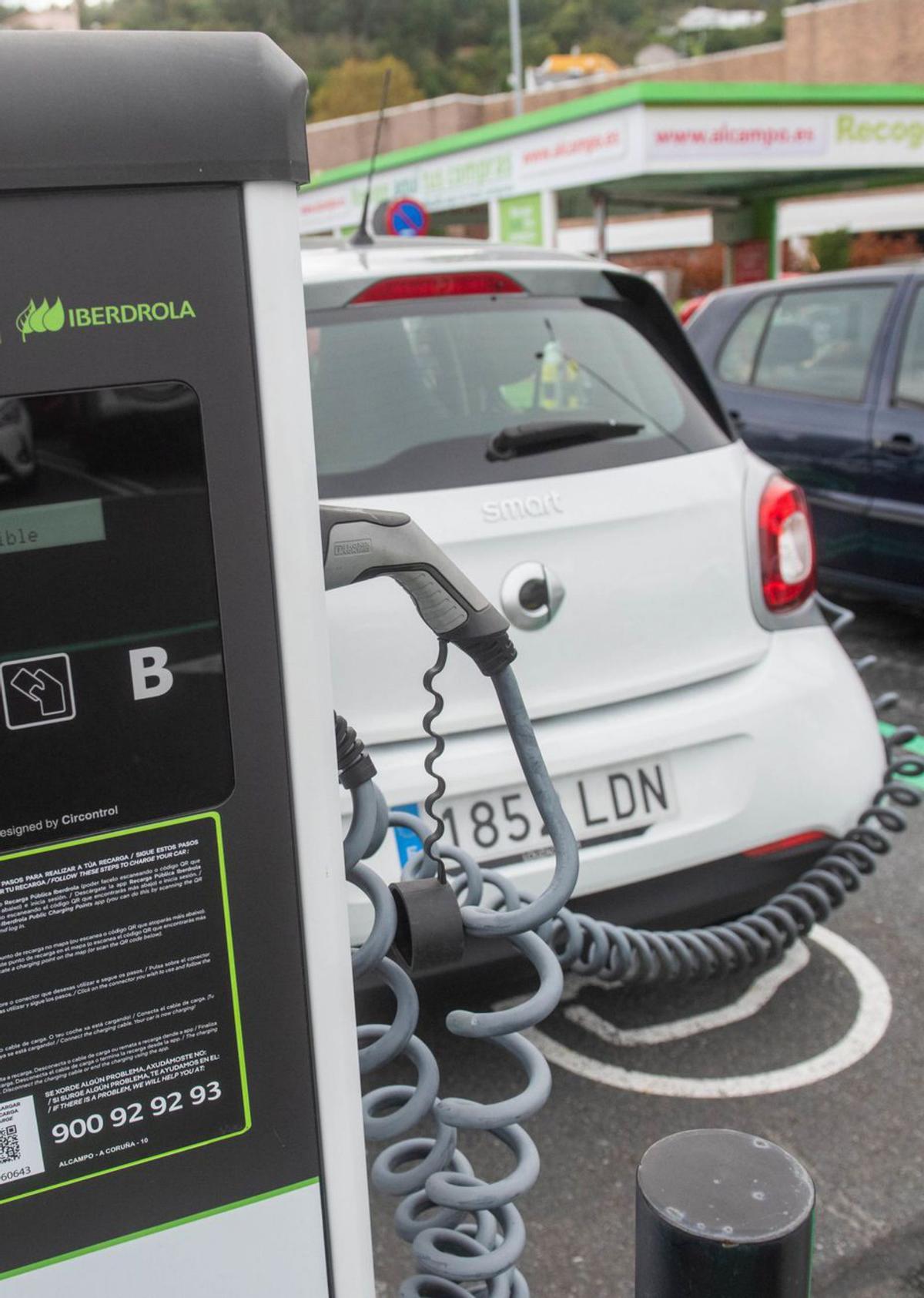 El consum de llum puja però és lluny de l’objectiu del Govern