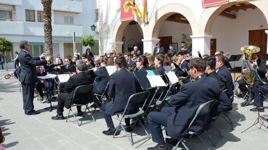 Folclore y mitología de Ibiza para celebrar el vigésimo aniversario de la Escuela de Música de Santa Eulària