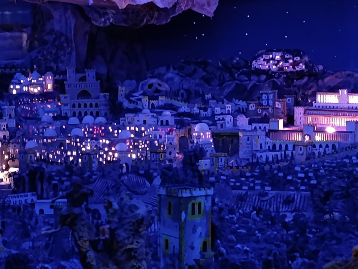 El Belén de Pola de Siero que deslumbra en Navidad