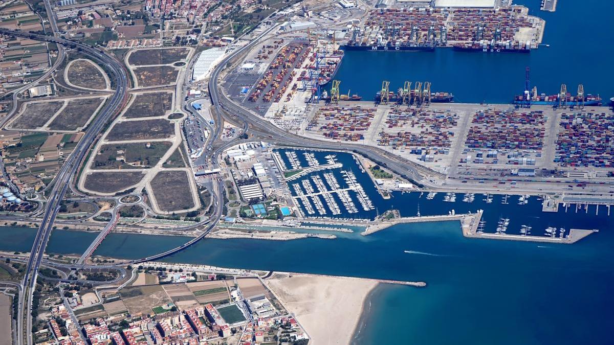 Foto aérea del Puerto de València y la Zona de Actividades Logísticas