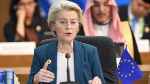 Populars i socialistes aixequen els seus vetos i avalen la CE de Von der Leyen