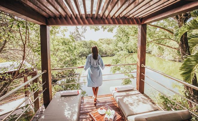 Spa con vistas al lago en el Hotel Long Beach de Isla Mauricio