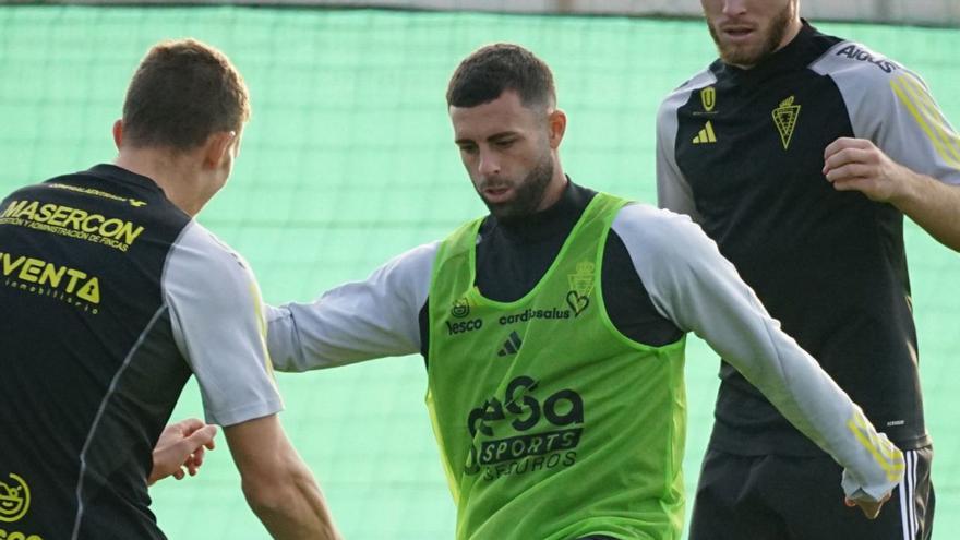 Rodri Ríos, delantero del Real Murcia, durante un entrenamiento.  | PRENSA REAL MURCIA