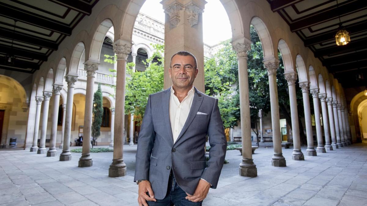 Jorge Javier Vázquez, en el claustro de la Universitat de Barcelona