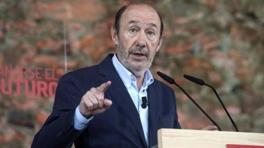 Rubalcaba: "Que paguen los que más tienen, ganan y heredan"