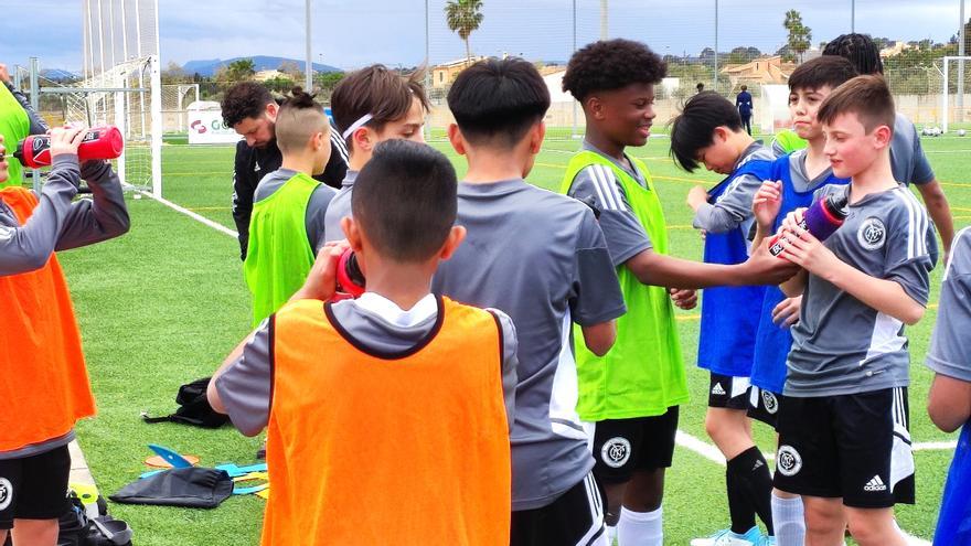 Arranca la East Mallorca Cup en Cala Millor con las futuras promesas del fútbol internacional