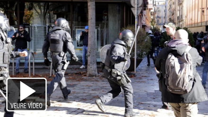 Els aldarulls a la manifestació antifeixista a Girona acaben amb tres identificats