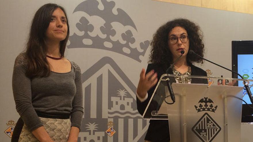 Eva Frade y Marina Orell han presentado los presupuestos participativos.