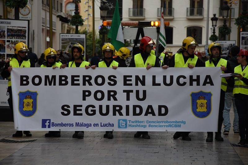 Manifestación de los bomberos de Málaga