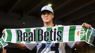 Nelson Deossa ya está en Sevilla para pasar el examen médico y cerrar su fichaje por el Betis