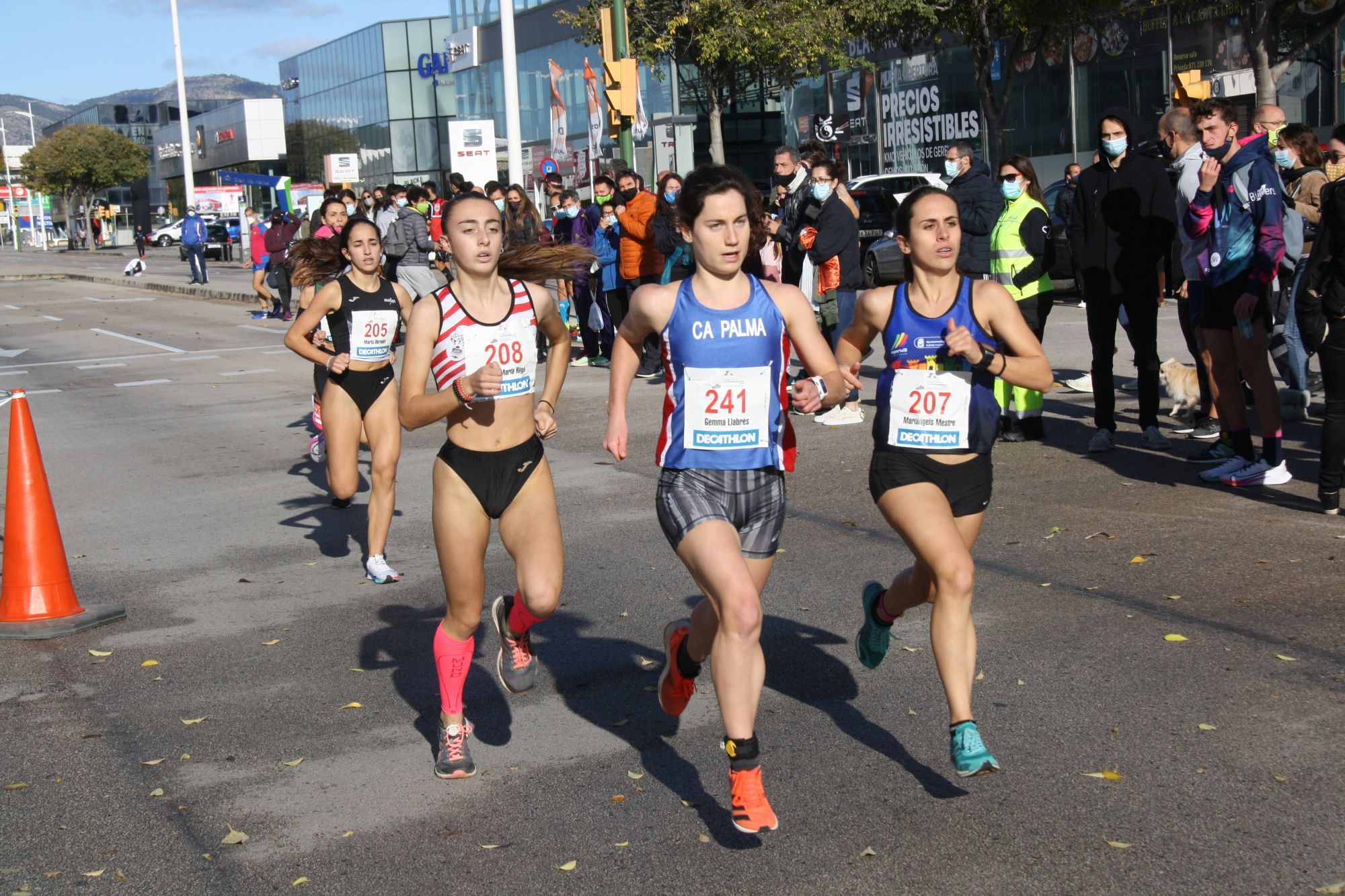 Milla femenina con Rigo, Clar, Mestre.JPG