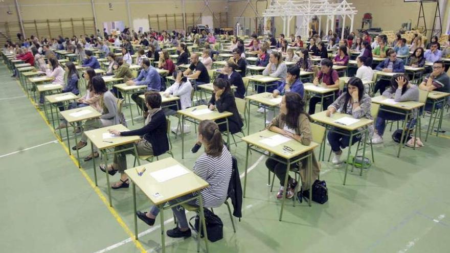 Casi 9.000 docentes optan a dar clase en institutos gallegos como interinos o sustitutos
