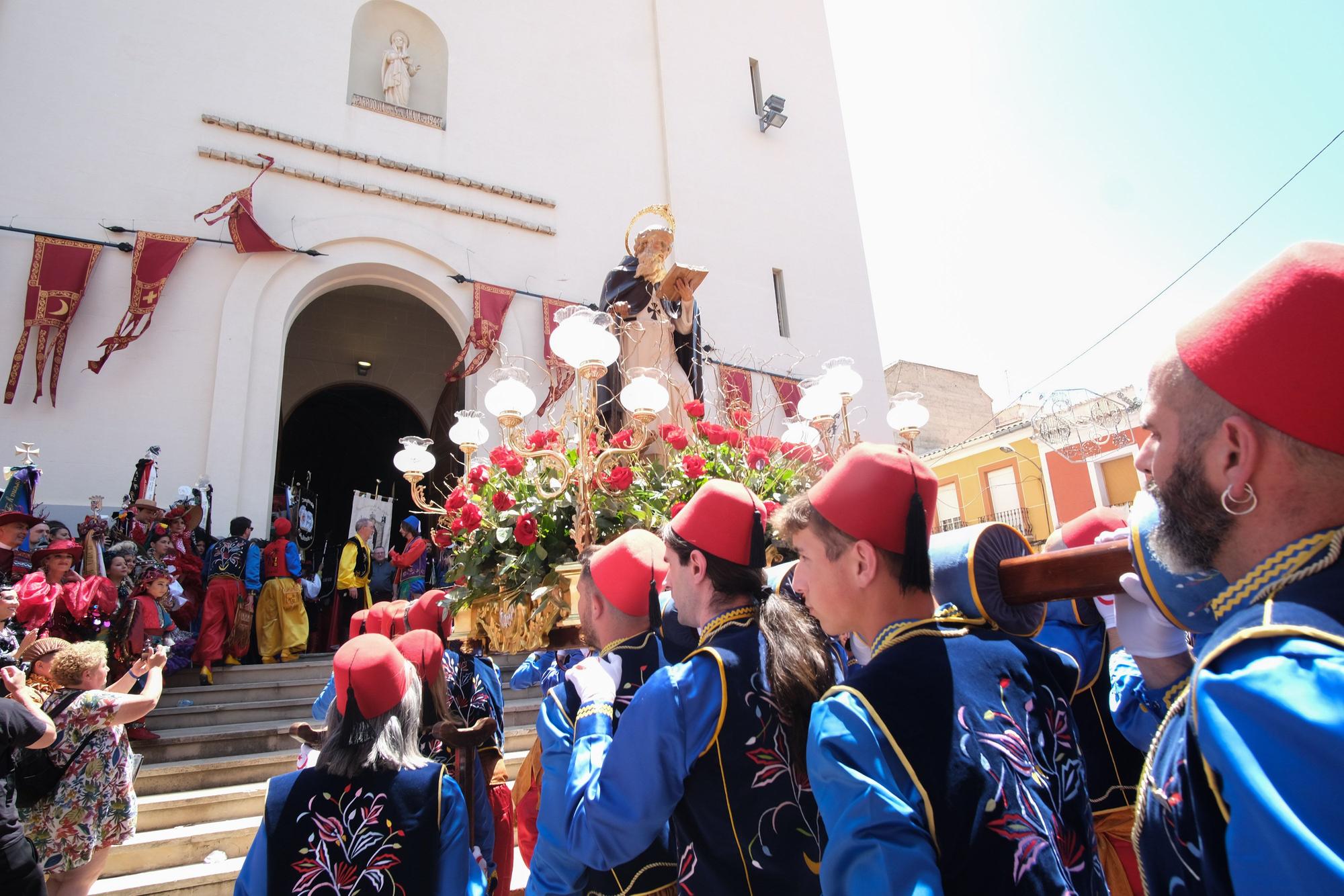 ¡Que viva Elda y San Antón!: Así ha sido el traslado del santo hasta la Iglesia de Santa Ana