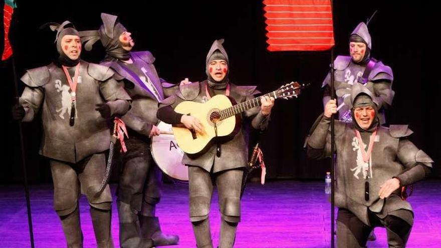 Cuatro grupos se disputan el premio a la mejor murga del año en el Teatro Principal