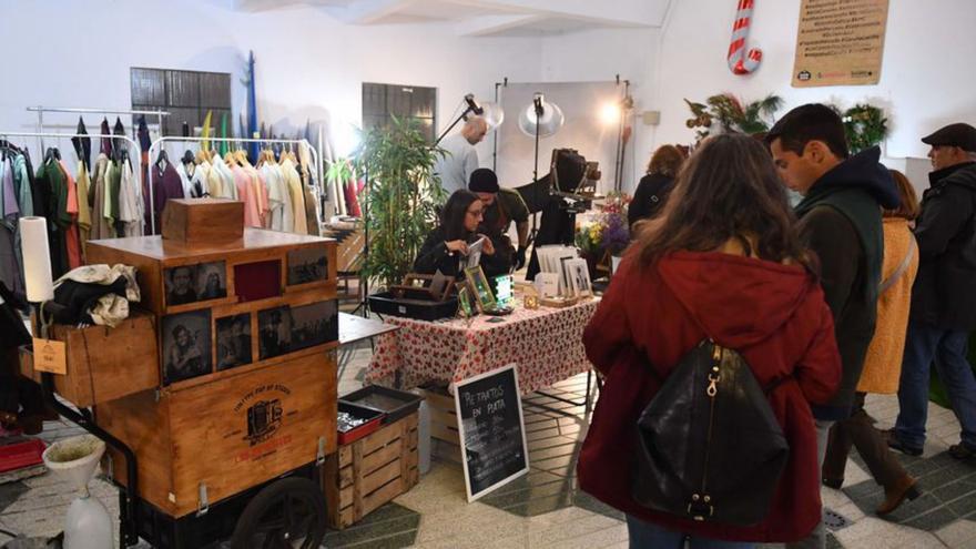 Comerciantes en el mercado de las Nubes. |   // VÍCTOR ECHAVE