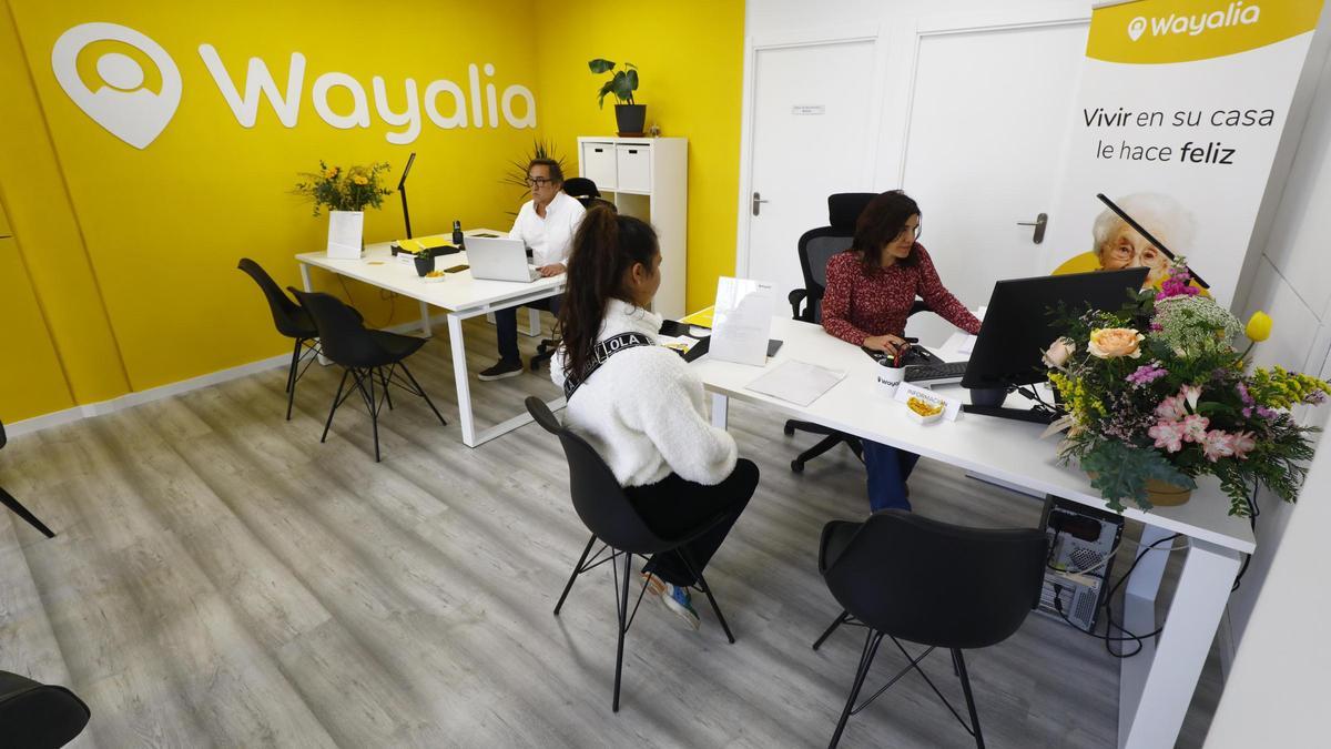 Wayalia acaba de abrir una oficina en Zaragoza en la que ofrece ayuda a domicilio para personas mayores.