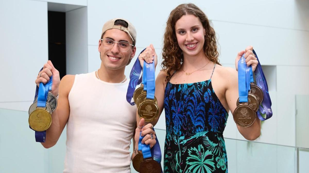 Dennis González e Iris Tió, en la redacción de SPORT