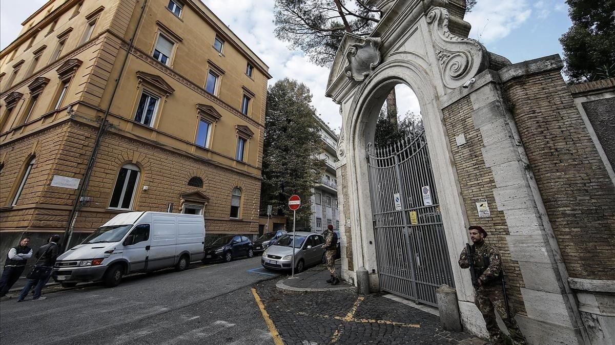 zentauroepp45698129 epa2884 roma italia 31 10 2018 entrada a la nunciatura181031102643 zentauroepp45698129 epa2884 roma italia 31 10 2018 entrada a la nunciatura181031102643