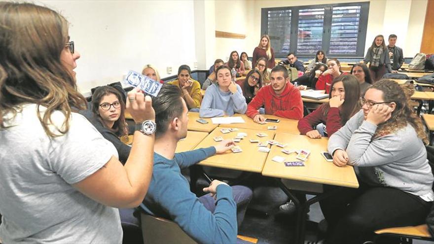 Padres y expertos urgen a impartir educación sexual en los colegios