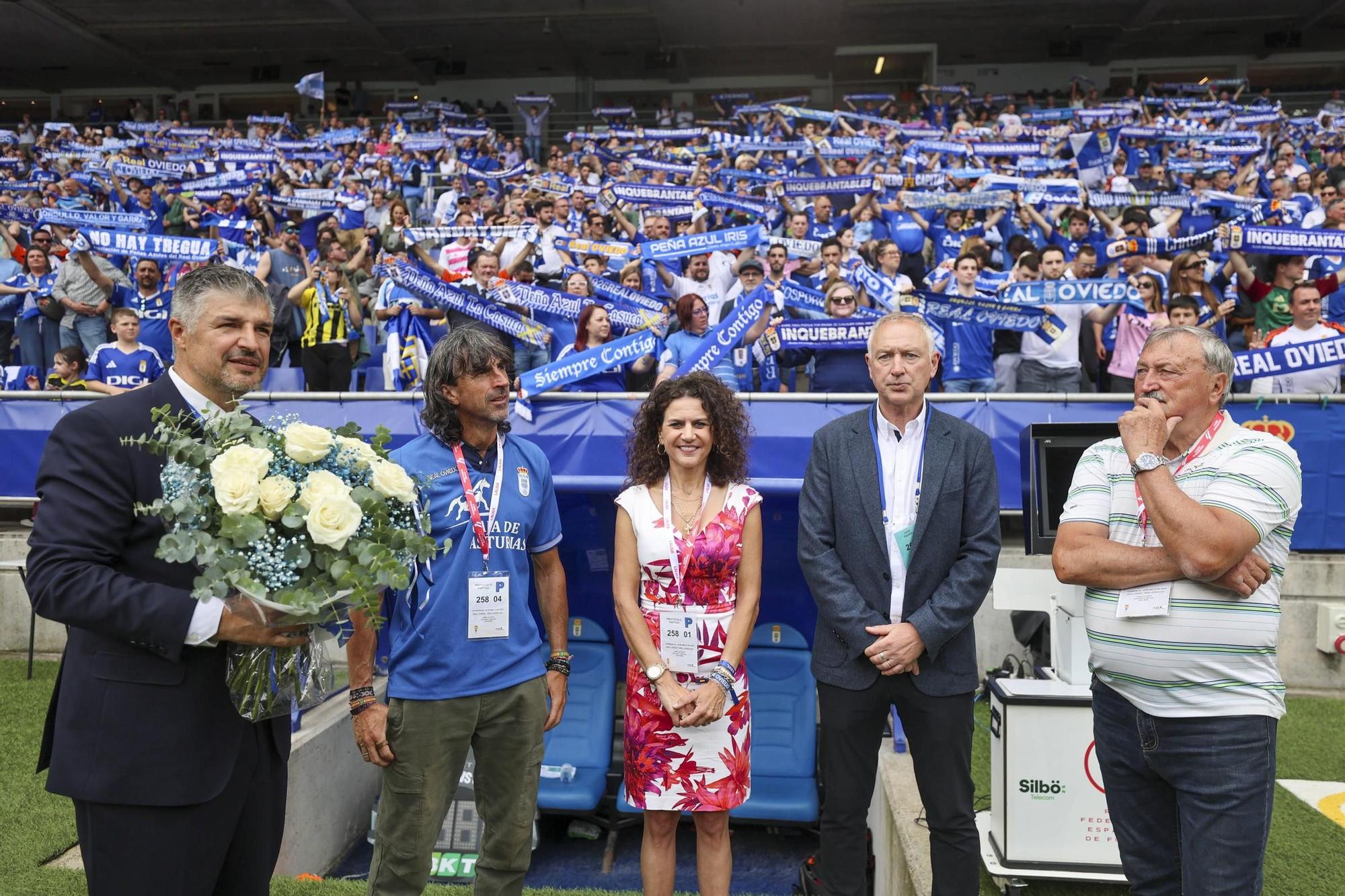 EN IMÁGENES: Ambientazo en la valiosa victoria del Oviedo contra el Zaragoza
