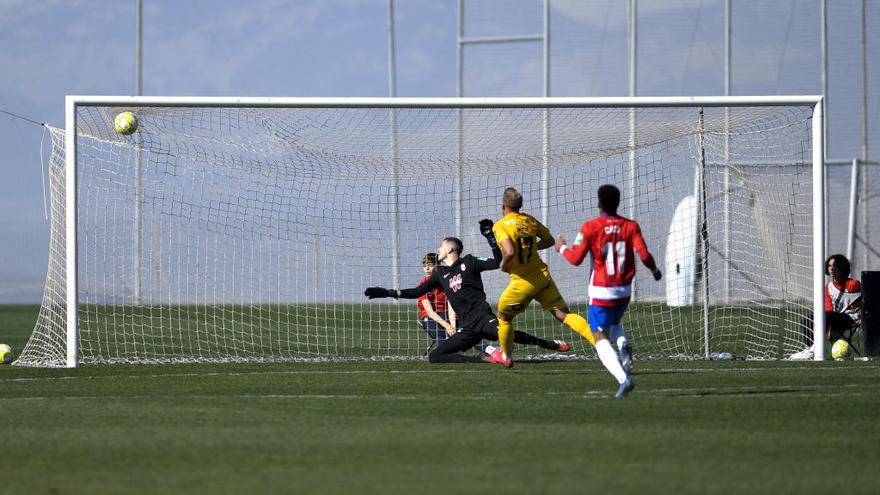 Isaac Aketxe hace su octavo gol de la temporada y el de la victoria.