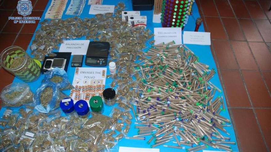 Tres detenidos por tráfico de drogas en un local de Marbella