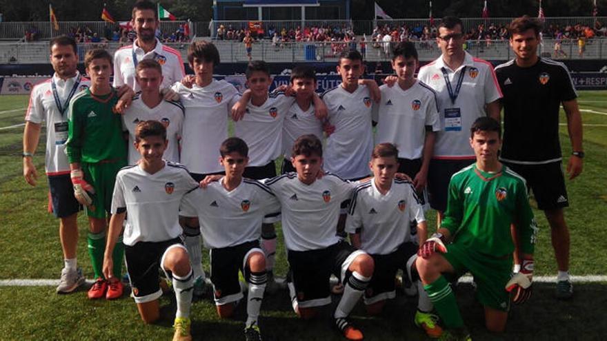 El Valencia CF antes de jugar su primer partido.