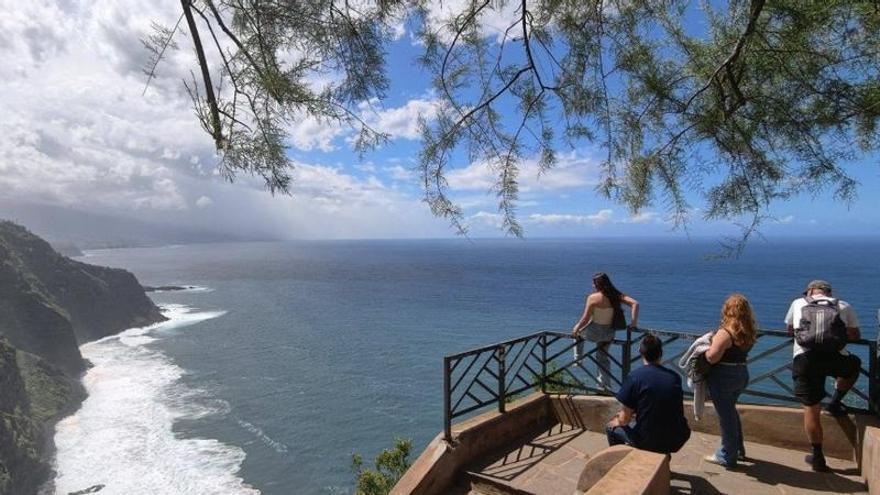 Concerns Raised Over Private Events at Protected Canary Islands Viewpoint