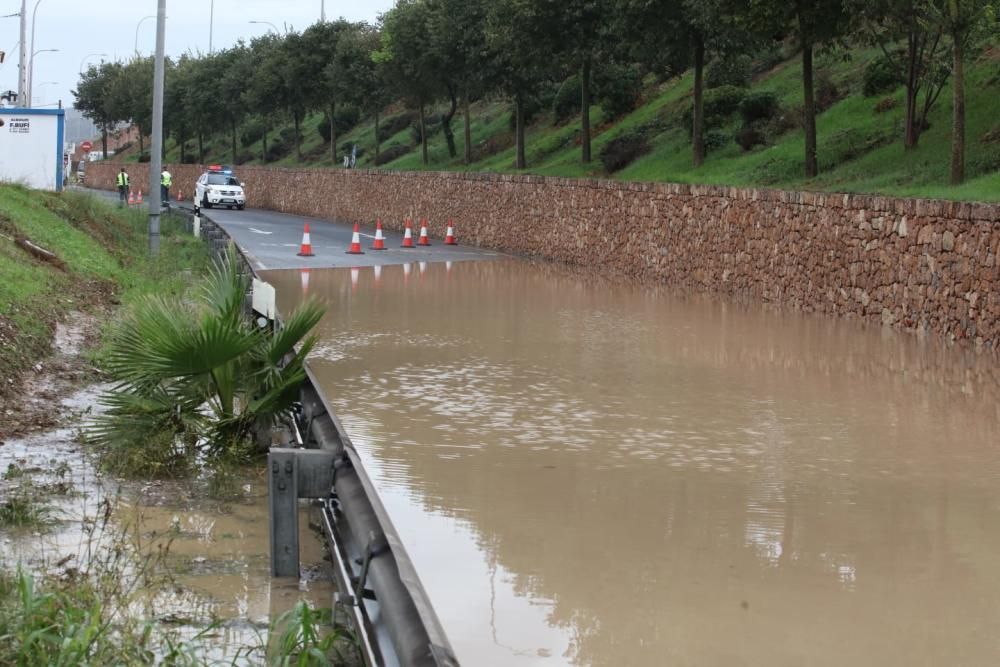 Carreteras anegadas en Ibiza.