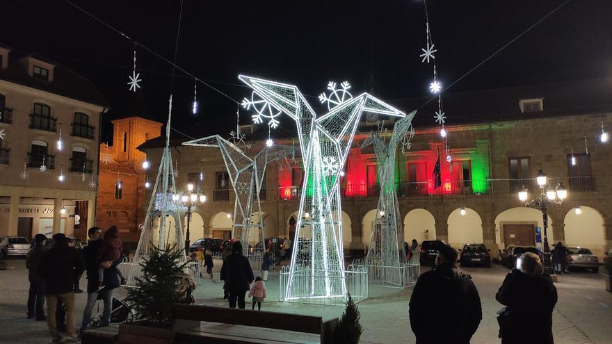 Navidad en Benavente: El espectáculo de luz y música de la Plaza Mayor, todas las tardes