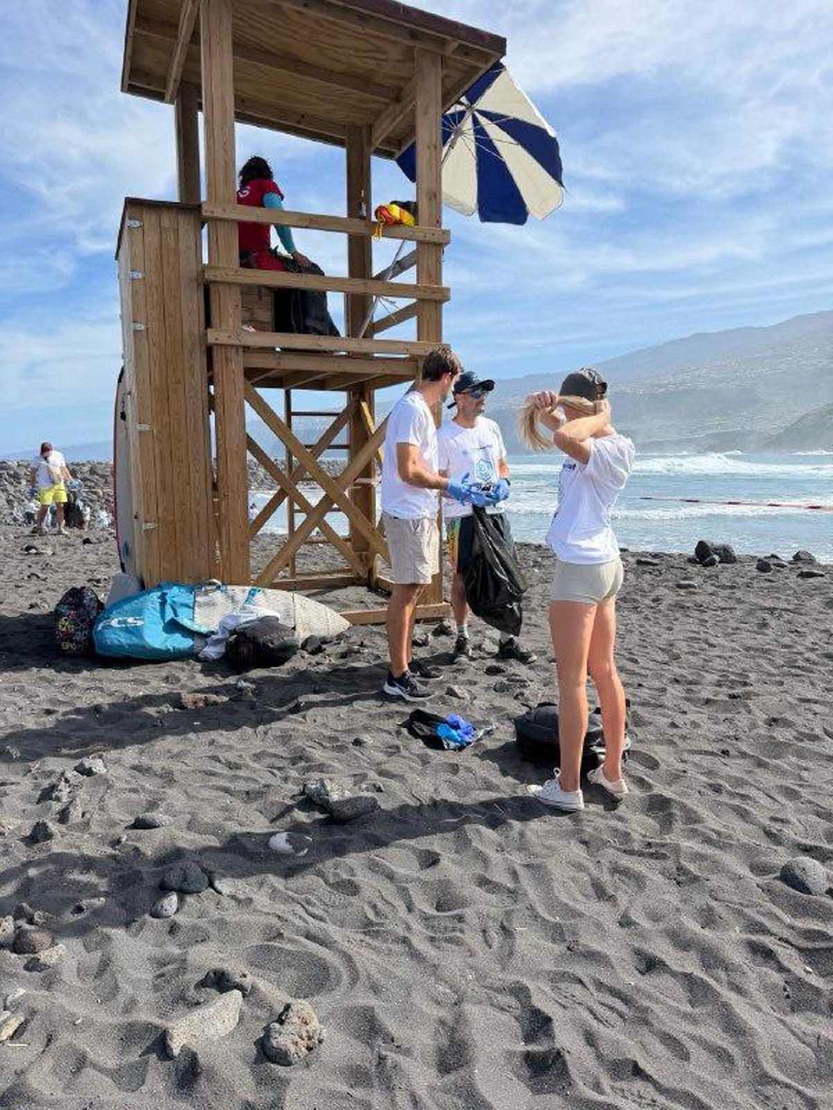 Un momento de la recogida de residuos.