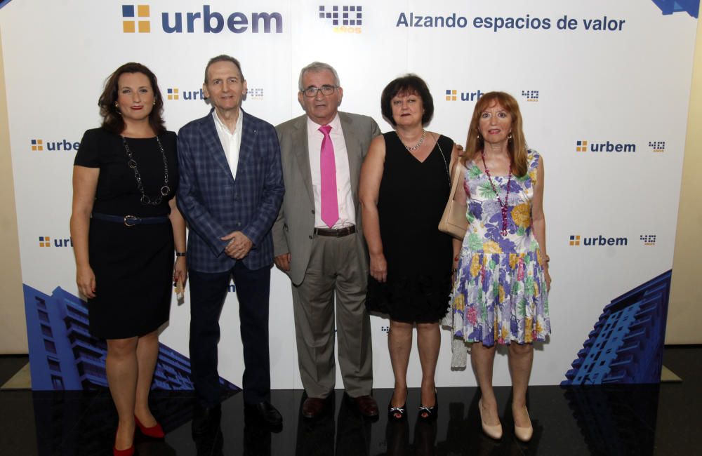 Algunos de los asistentes al 40º aniversario de Urbem.