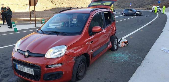 Accidente múltiple durante una persecución en el túnel de La Aldea