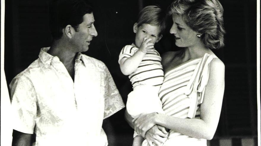 Heile Royal-Welt: Als Prinz Harry noch mit Papa Charles, Bruder William und Mama Diana Urlaub auf Mallorca machte