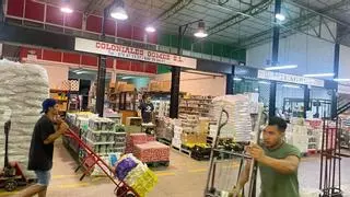 La convocatoria de huelga en MercaZaragoza sigue a falta de los informes de legalidad