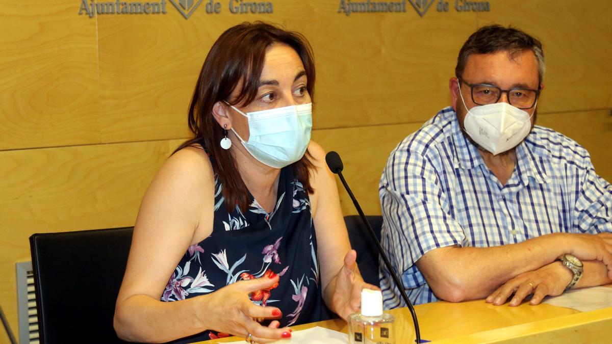 La portaveu socialista a l&#039;Ajuntament de Girona, Sílvia Paneque, i el regidor Joan Antoni Balbín, aquest 15 de juny del 2021 (Horitzontal)