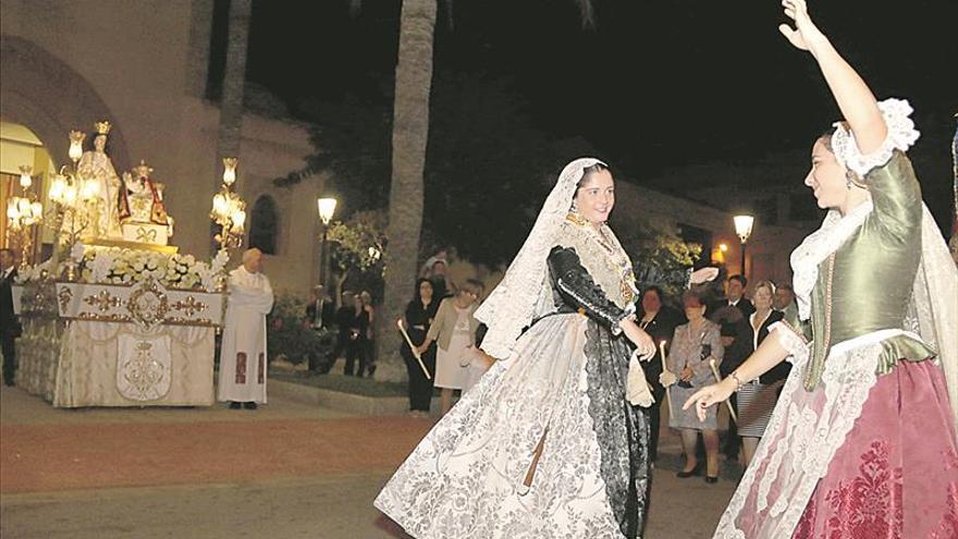 Les Alqueries muestra su fervor en el cierre festivo