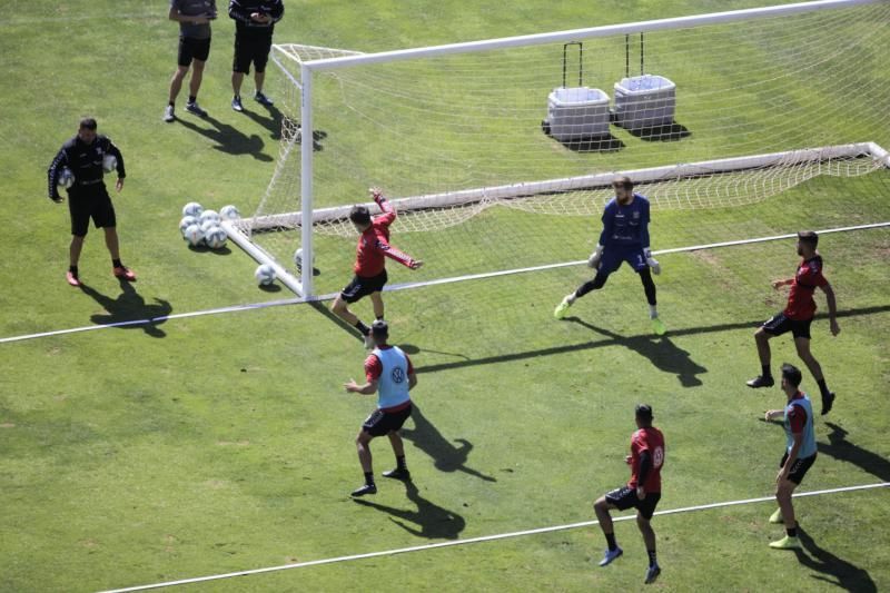 Entrenamiento CD Tenerife Es a puerta cerrada  | 12/03/2020 | Fotógrafo: Delia Padrón